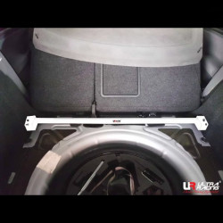 VW Golf 5 (incl GTI) UltraRacing 2-točkasti Gornji povezivač muldi/poveziva šipka stražnjih amortizera