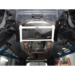 BMW E53 X5 4.4 99-06 UltraRacing donji povezivač muldi "H-Brace" prednjeg poda - 4-točkasti