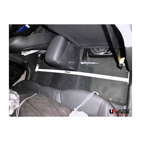 Povezivači muldi Hyundai Elantra 10+ / I30 12+ UltraRacing 2-točkasti podni povezivač muldi | race-shop.hr
